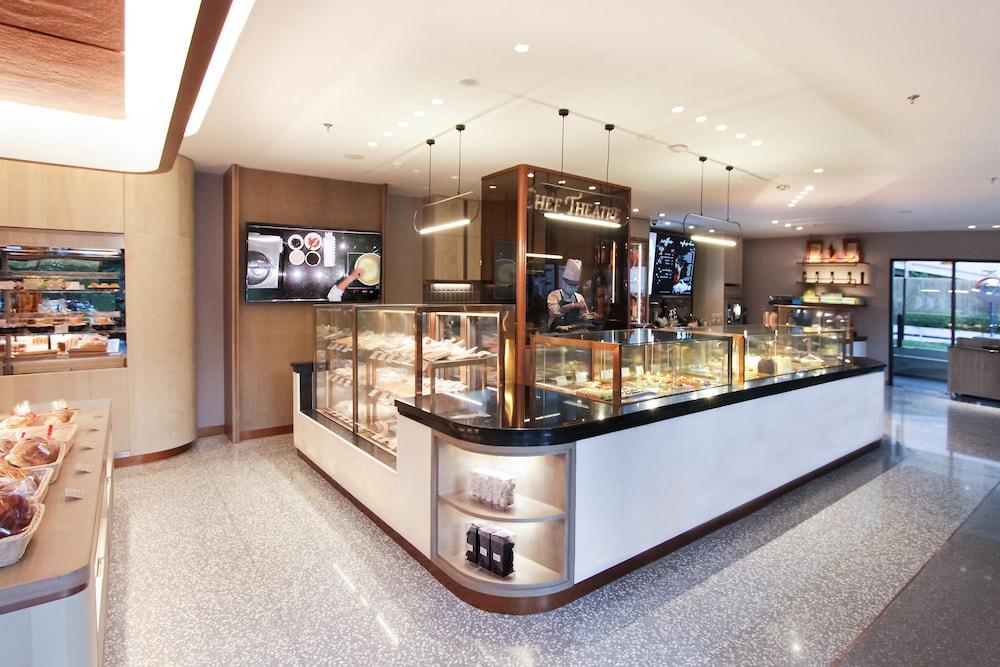 होटल Sari Pacific Jakarta, Autograph Collection